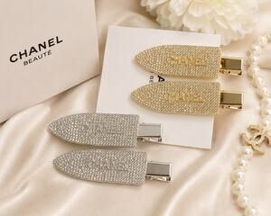 Chanel Beauté GWP Rhinestone Hair Clip Set – Gold or Silver